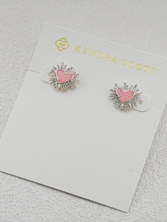 Kendra Scott Earrings - Picture 1 of 1